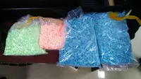Narkoba jenis pil ekstasi yang disita petugas Bandara Pekanbaru. (Liputan6.com/M Syukur)