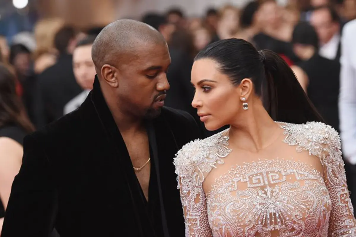 [Bintang] Kim Kardashian dan Kanye West