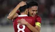 Selebrasi pemain Timnas Indonesia U-23, Rizky Ridho Ramadhani saat merayakan gol Witan Sulaeman ke gawang Chinese Taipei U-23, Liang Meng Hsin, dalam pertandingan Grup K Kualifikasi Piala Asia U-23 2024 di Stadion Manahan, Solo, Sabtu (9/9/2023). (Bola.com/Arief Bagus)