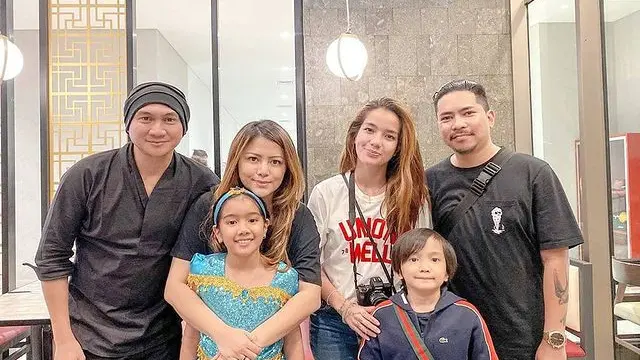 Sheila Marcia dan Wina Natalia