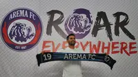Branislav Radojcic resmi diperkenalkan sebagai pelatih kiper Arema FC, Kamis (28/6/2018). (Bola.com/Iwan Setiawan)
