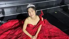 Tak terasa JKT48 sudah 10 dekade di belantika musik Tanah Air. JKT48 merayakan ulang tahun ke-10 dengan menggelar konser bertajuk Heaven. Tak hanya sekadar perayaan, konser ini juga terasa istimewa bagi Gaby Warouw. Gaby resmi lulus dari JKT48 di konser Heaven. Gaby juga sudah 10 tahun di JKT48 dan menjadi member terlama bertahan sejak pertama kali dibentuk. (Liputan6.com/IG/@jkt48gaby)
