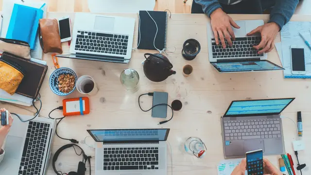 Ilustrasi talenta digital. Marvin Meyer/Unsplash