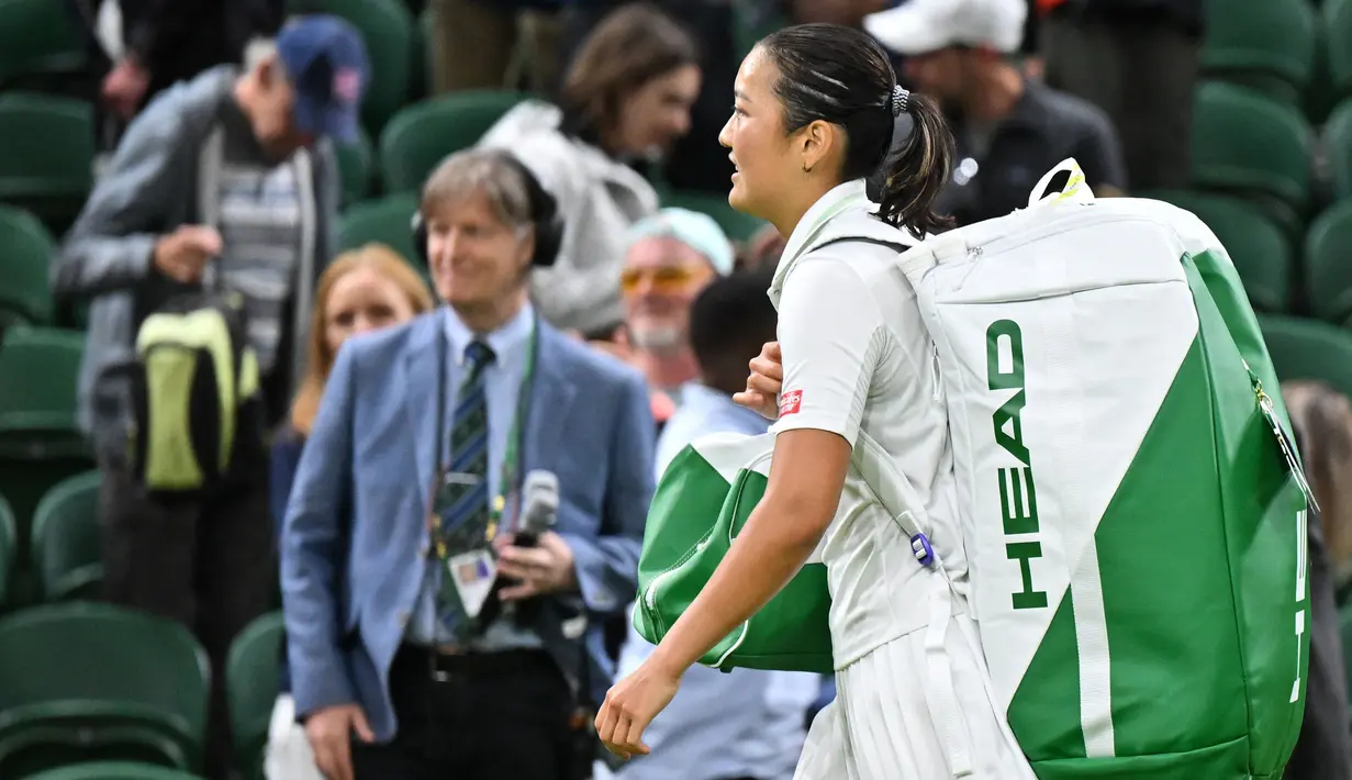 Sementara itu, Harmony Tan sudah ditunggu petenis ranking 32 dunia, Sara Sorribes Tormo pada putaran kedua Wimbledon 2022, Kamis 30 Juni waktu setempat. (AFP/Glyn Kirk)
