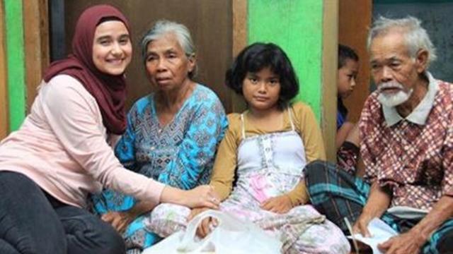 Kisah Pilu Bocah Perempuan Yang Harus Memulung Demi Beli Sepatu Lifestyle Liputan6 Com