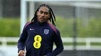 Bek Tottenham Hotspur, Djed Spence, dipanggil Timnas Inggris untuk Kualifikasi Piala Dunia 2026. (Bola.com/Dok.Djed Spence).