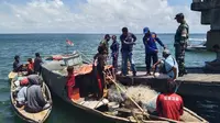 12 orang manusia perahu terdiri dari tiga kapal tertangkap patroli laut di sekitar Pulau Rabu-Rabu, Kecamatan Derawan, Senin (31/1/2022) pagi sekitar pukul 10.00 wita.
