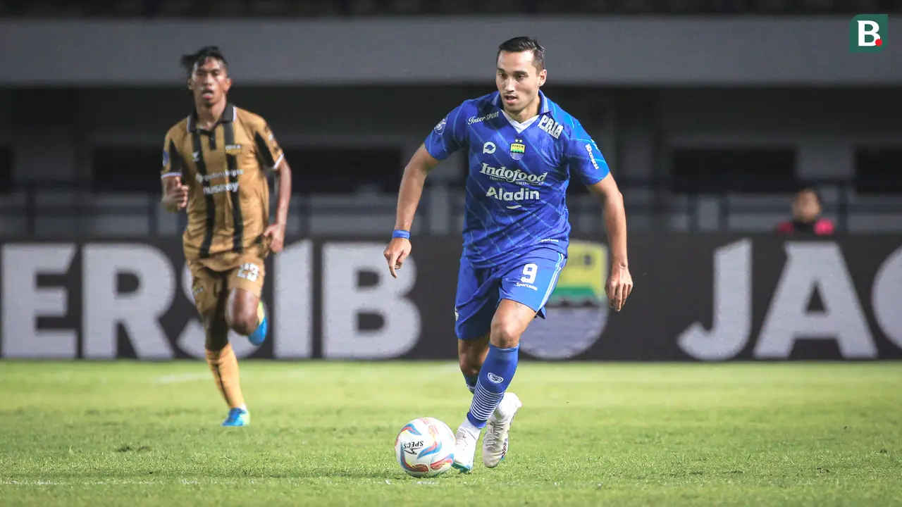 Persib Bandung vs Dewa United - BRI Liga 1 2023/2024