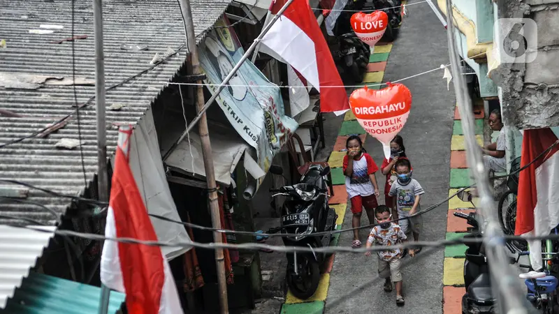 FOTO: Aktivitas Warga Pademangan Timur Sambut HUT ke-75 RI