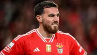 Gelandang Benfica,&nbsp;Orkun Kokcu, menjadi incara utama manajer anyar Liverpool, Arne Slot. (AFP/PATRICIA DE MELO MOREIRA)