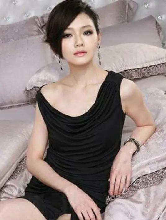 Dari pernikahan tersebut, Barbie Hsu dan Wang Xiaofei dikaruniai dua orang buah hati. Anak yang pertama berjenis kelamin perempuan dan lahir pada April 2014. (Foto: instagram.com/barbiehsu_das)