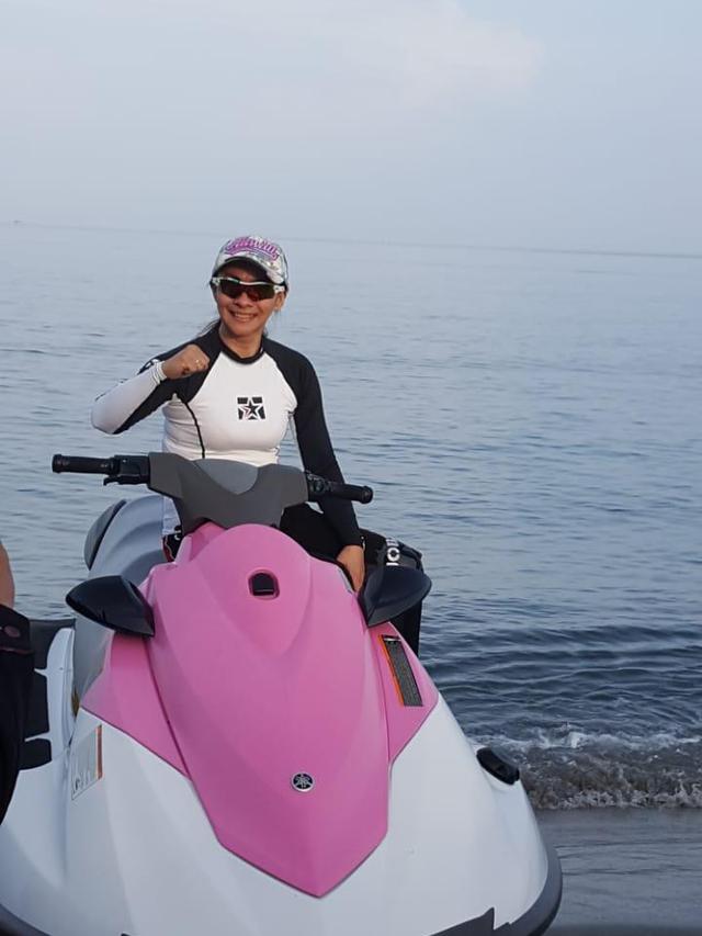 Bupati Talaud naik jetski