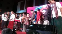 Semringahnya Ahok Dapat Buku Pertama dari Megawati