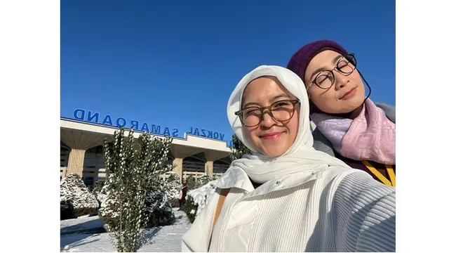 6 Potret Desy Ratnasari Liburan Bareng Anak di Uzbekistan, Kompak Banget