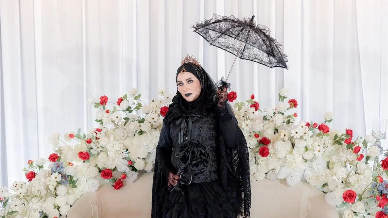 Pengantin Wanita Tampil Bak Vampir di Resepsi Pernikahan