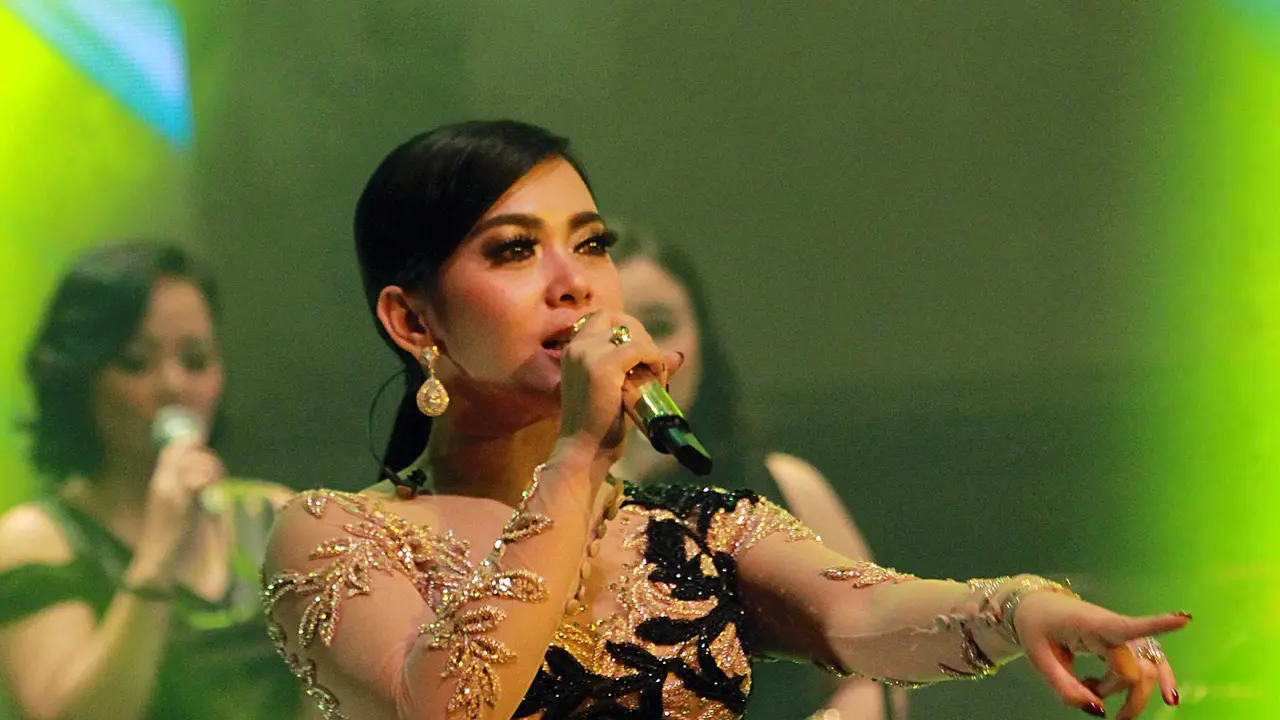 [Bintang] Syahrini