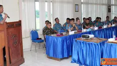 Citizen6, Sidoarjo: Rapat Komando Pasmar-1 yang dihadiri oleh para Komandan Kolak / Satlak dan para Asisten Pasmar-1 ini diselenggarakan atas perintah Komandan Pasmar-1 Kolonel Marinir R. Gatot Suprapto. (Pengirim: Diyat Akmal)