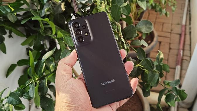 Tampilan Samsung Galaxy A33 5G. (Liputan6.com/Agustinus M. Damar)
