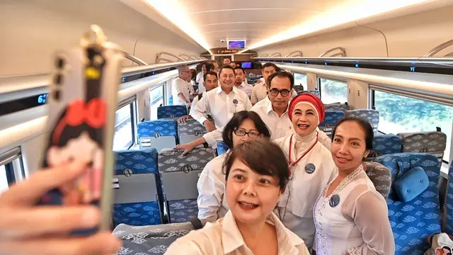Menteri Perhubungan (Menhub) Budi Karya Sumadi kembali melakukan uji coba Kereta Cepat Jakarta-Bandung (KCJB), Selasa (19/9/2023). (Dok Kemenhub)