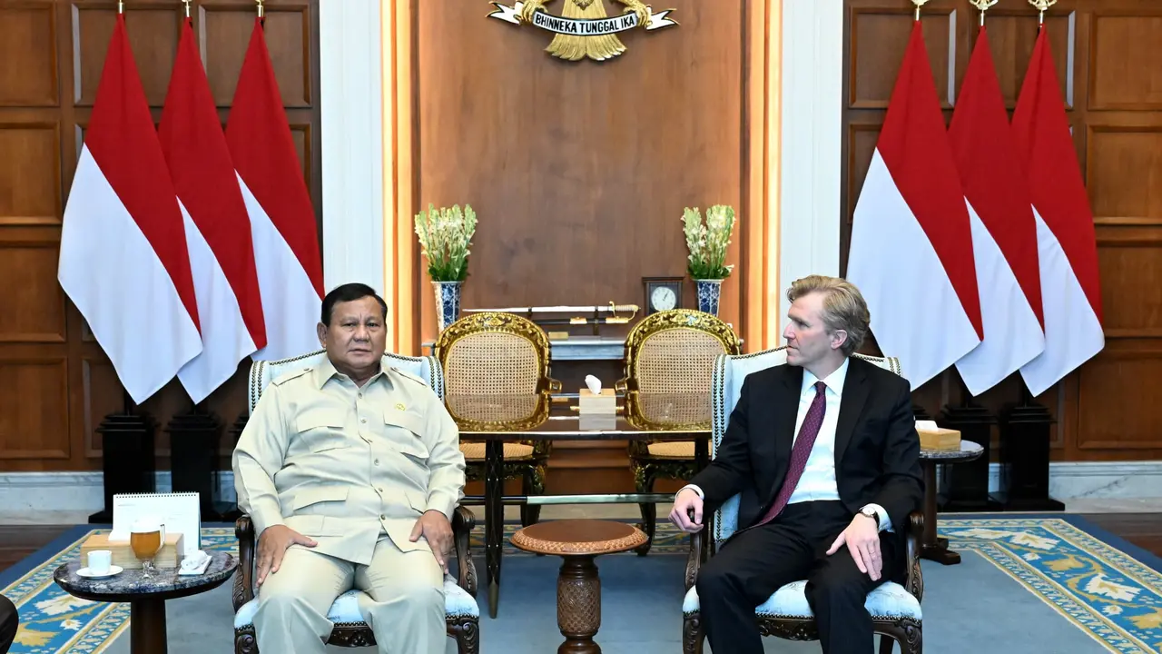 Prabowo Bertemu Wakil Menteri Perang AS di Istana