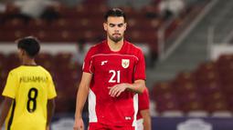 Jens Raven tampak bingung usai gagal menetak gol ke gawang Malaysia pada laga pemungkas Grup A Piala AFF U-23 2025, Senin (21/7/2025). (Bola.com/Abdul Aziz)