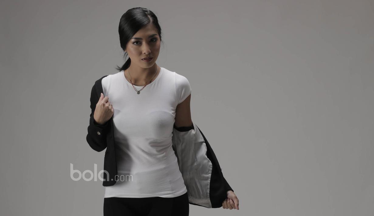 Untuk olahragawan favorit, Venilia Agik memilih legenda hidup Manchester United, Ryan Giggs. (Bola.com/Vitalis Yogi Trisna)