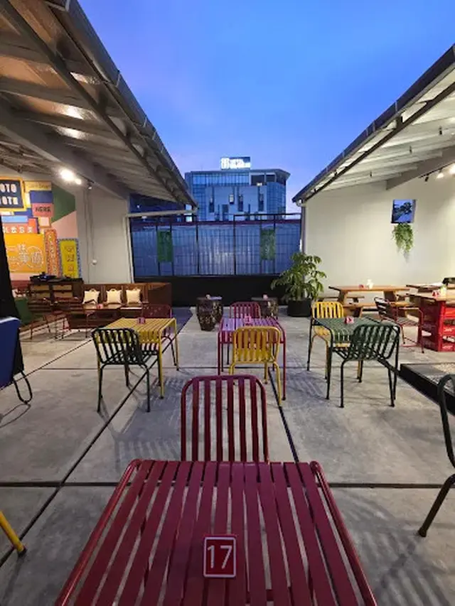 Tjerita Rasa Bakmie dan Kopi Blok M