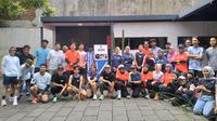 Dengan berkembangnya tren olahraga lari di Bandung, Classico, brand olahraga yang dikenal dengan produk futsal dan sepak bola itu ingin lebih luas lagi menjangkau berbagai komunitas olahraga dengan menggelar event lari “Classico Strive”. (Bola.com/Erwin Snaz)