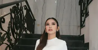 Setelah menikah dan melahirkan, Mahalini Raharja justru terlihat makin cantik. Kamu setuju, Sahabat Fimela? [@mahaliniraharja]