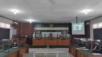 Sidang Bupati Bengkalis Amril Mukminin di Pengadilan Tipikor Pekanbaru dengan agenda pembelaan terdakwa. (Liputan6.com/M Syukur)