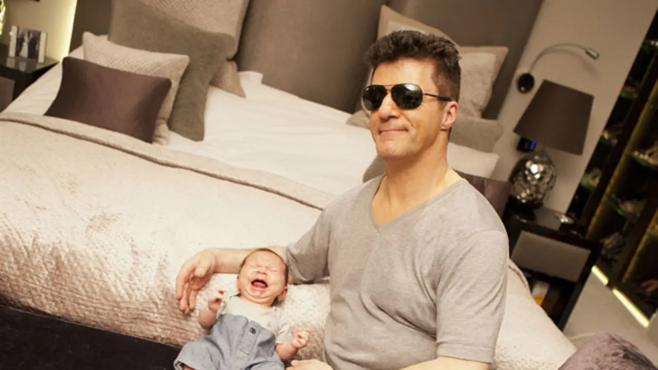 Simon Cowell: Anak Saya Berpikir Dirinya Seekor Anjing