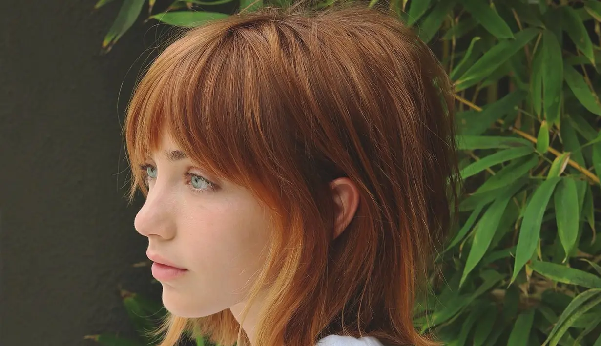 One Piece live action sedang dalam proses penggarapan. Banyak pencinta One Piece menunggu hasil dari live actionnya. Para pemeran yang ditunjuk perankan karakter anime One Piece pun kini jadi sorotan. Seperti sosok Emily Rudd yang memerankan karakter si navigator kapal bajak laut Mugiwara, Nami si kucing pencuri. (Liputan6.com/IG/@emilysteaparty)