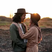 ilustrasi pasangan cinta/ByRazifNasir/Shutterstock