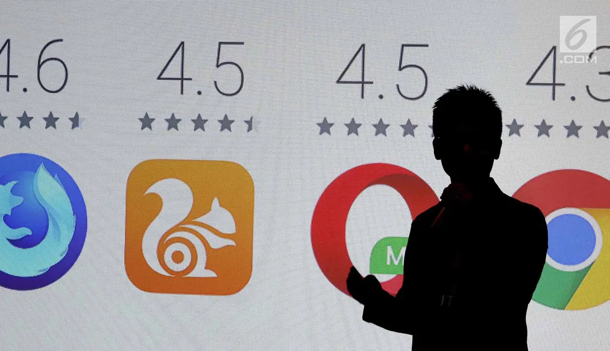 Kepala Produk Mozilla Asia Joe Cheng memberi penjelasan saat peluncuran Firefox Lite dan ScreenshotGo, Jakarta, (1/11). Perubahan nama dilakukan untuk membuat brand-nya lebih dikenal oleh para pengguna ponsel berbasis Android. (Merdeka.com/Arie Basuki)