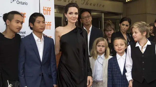 [Bintang] Keluarga Brad Pitt