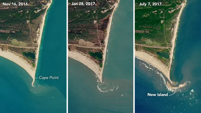 Proses munculnya Shelly Island di North Carolina, Amerika Serikat, yang diabadikan oleh satelit NASA. (NASA)