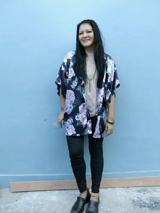 Beberapa bulan kemudian, anjing Melanie dikembalikan. Terkecuali Nina, anjing yang sudah dianggap seperti anaknya. Setelah beberapa bulan kemudian, Melanie mendegar kabar bahwa Nina telah meninggal. (Galih W. Satria/Bintang.com)