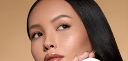 Soft blur look jadi tren, bedak tabur kembali jadi andalan (Buttonscarves Beauty)