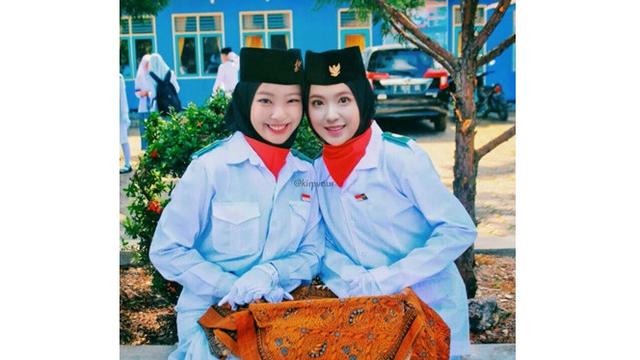 5 Foto Editan Member Blackpink Pakai Seragam Sekolah Ini Bikin Ketawa