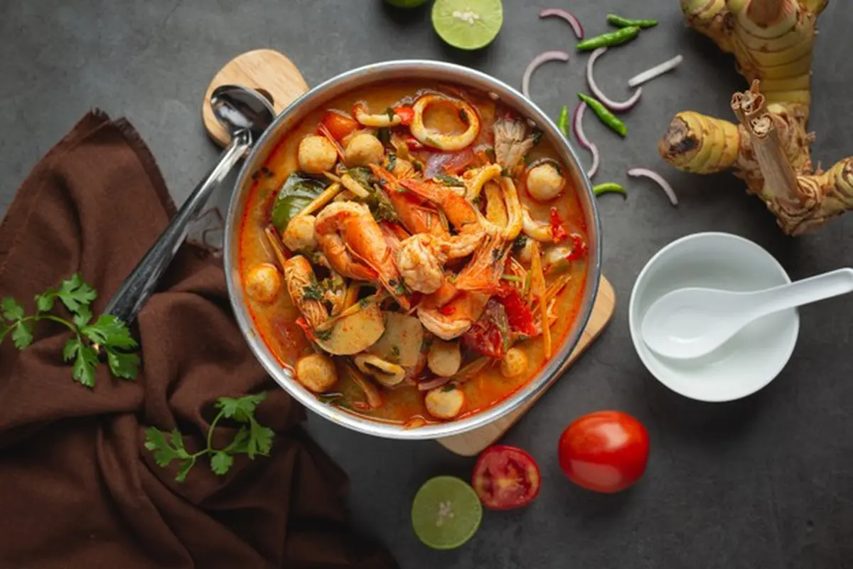 Mengurangi Makanan yang Asam dan Pedas