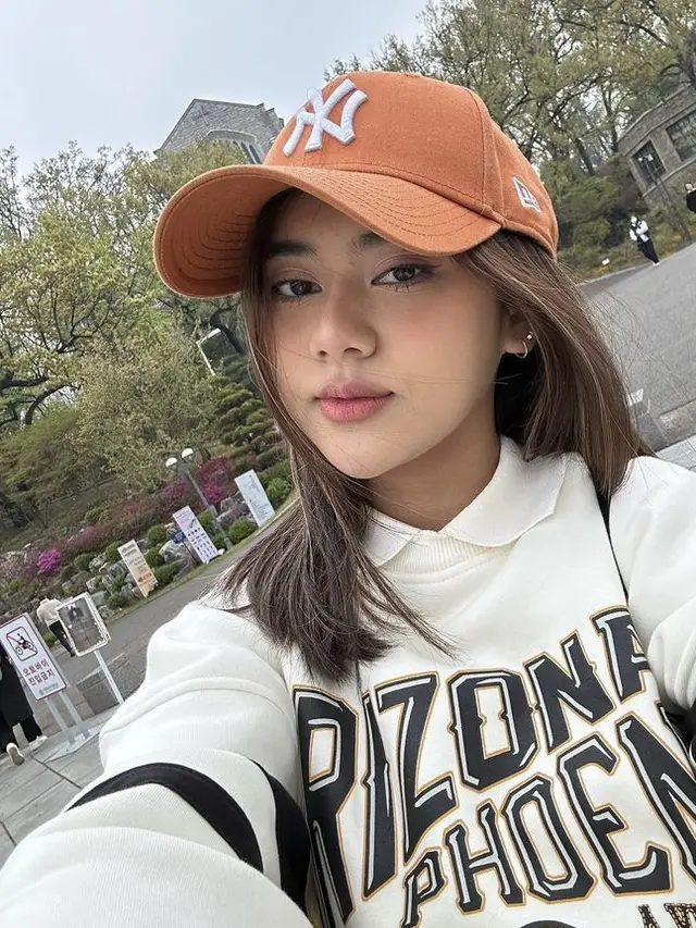 Gaya fashion Ziva Magnolya saat berada di Korea Selatan