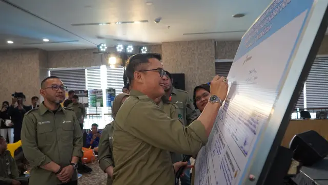 Pertamina melanjutkan komitmen menghasilkan desa energi berdikari tahap 2 tahun ini, untuk membangun kemandirian energi dan ekonomi suatu desa, melalui pembangunan energi baru terbarukan. (Liputan6.com/Jayadi Supriadin)