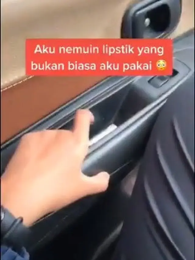 wanita mengira suami selingkuh