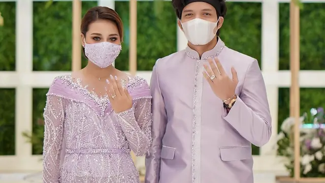 Shopee 4.4 Mega Shopping Day TV Show Siap Hadir Malam Ini, Hadirkan Couple Favorit Indonesia - Promo Belanja Spesial (1)