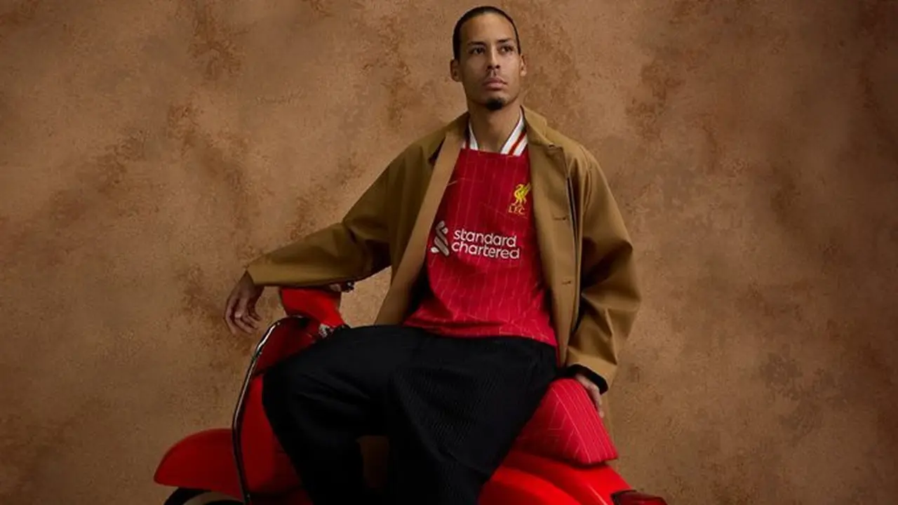 FOTO Jersey Baru Liverpool
