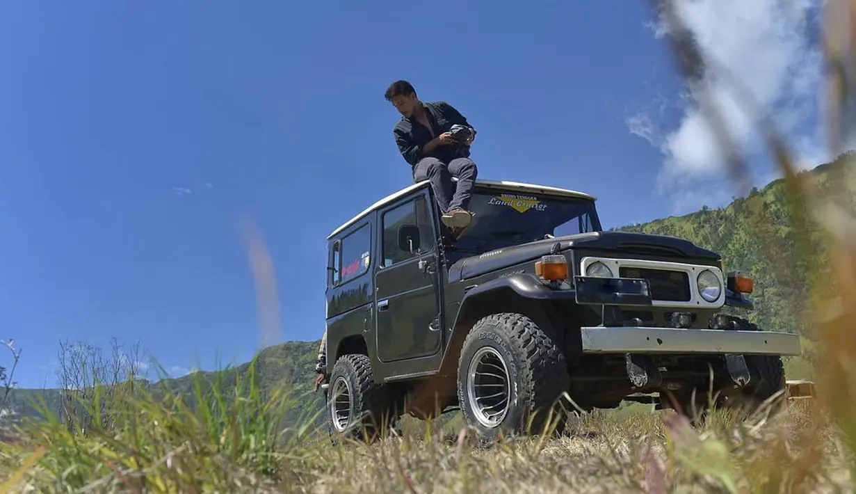 Terdengar sangat berat, namun ternyata Hamish begitu menikmatinya. Bahkan ia masih megingat momen-momen luar biasa yang dilakukannya selama menjadi anak hutan di Sumba. (Instagram/hamisdw)