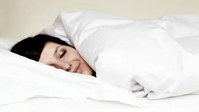 Tidur dengan Celana Dalam