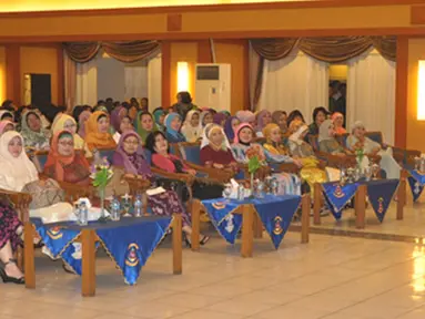 Citizen6, Surabaya: Peringatan Isro’ Mi’roj Nabi Muhammad SAW yang digelar di Gedung Moeljadi Kesatrian Bumimoro menghadirkan penceramah Bapak H. Abdul Azis, dari Surabaya. (Pengirim: Kobangdikal).
