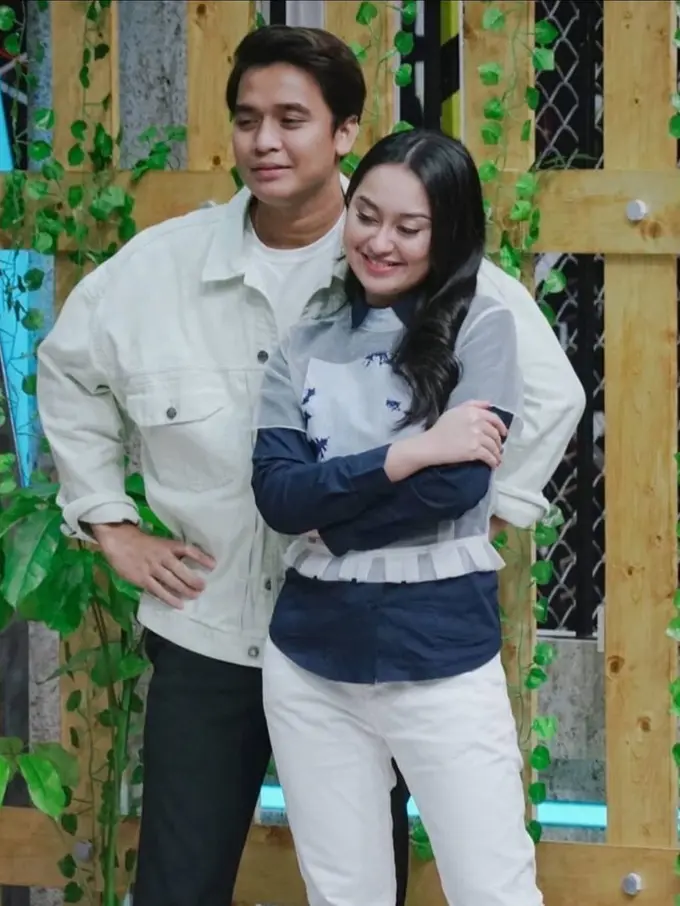 7 Potret Kebersamaan Billy Syahputra dan Memes Prameswari yang Jadi Sorotan