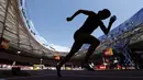 Seorang atlet berlari dalam sesi latihan Kejuaraan Dunia Atletik 2015 di Stadion Nasional Beijing, Tiongkok. Jumat (21/8/2015). (AFP Photo/Adrian Dennis)